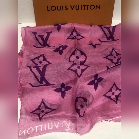 Louis Vuitton Envy Stole Vuittamins MP3105 - Picture 6 of 13